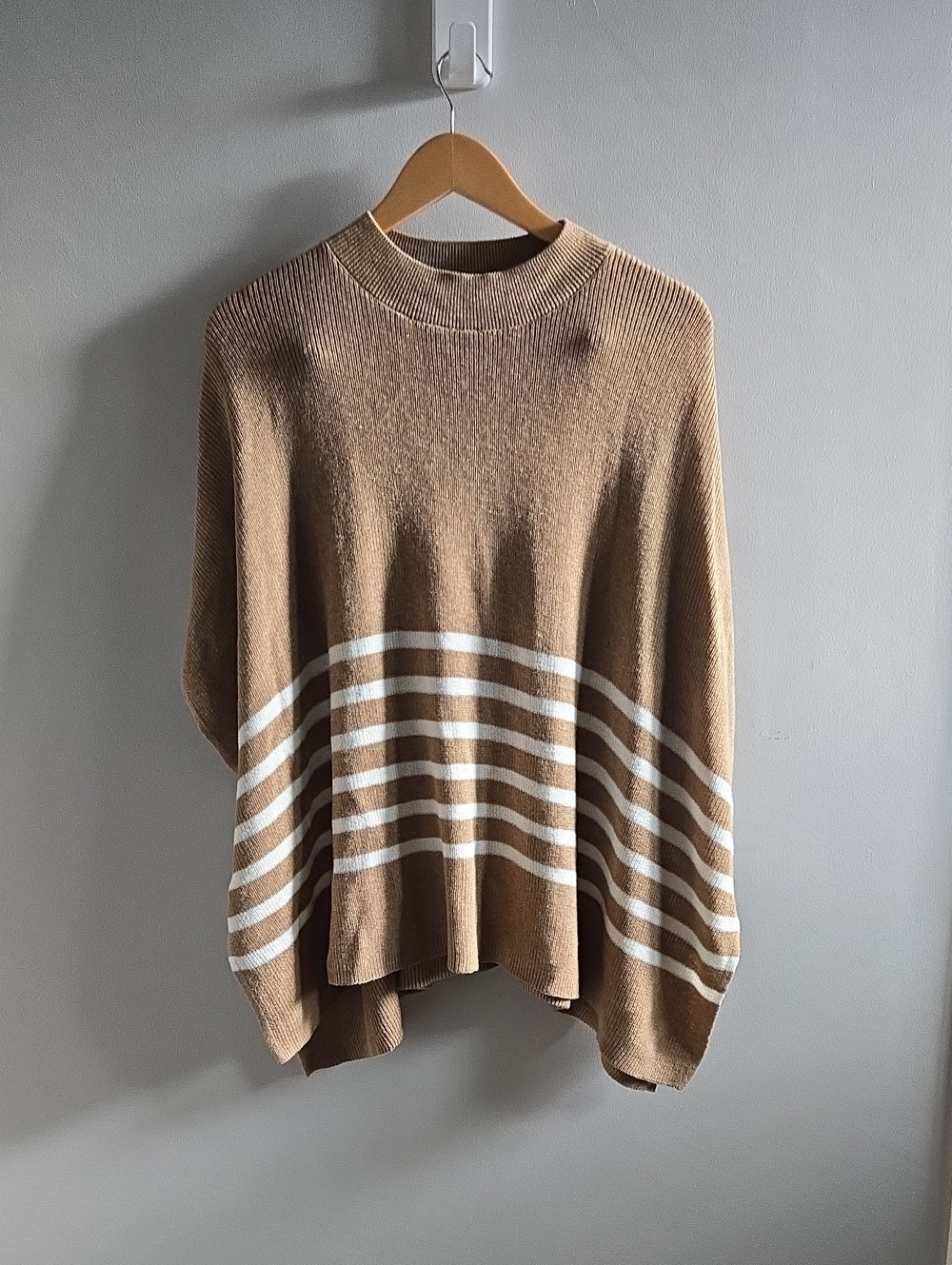 J. Crew Tan and White Oversized Knit Poncho O/S - Picture 1 of 7